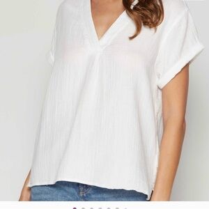 Gap Crinkle Gauze White V-Neck Top: size L